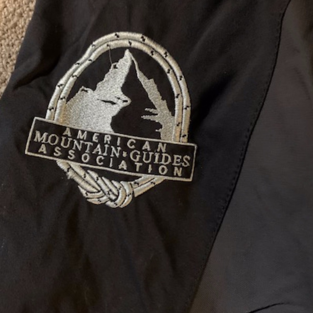 (Limited Edition) North Face Shell Jacket - Picture 2 of 8